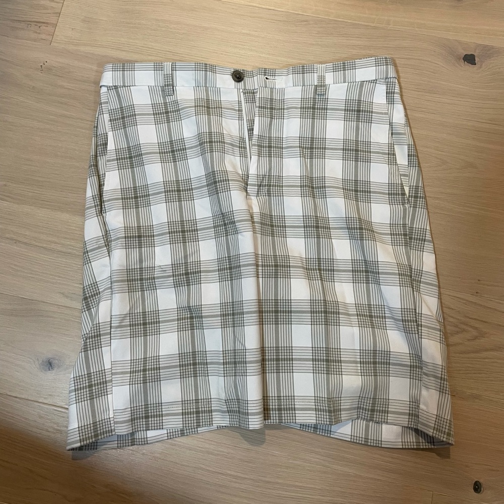 Haggar plaid shorts